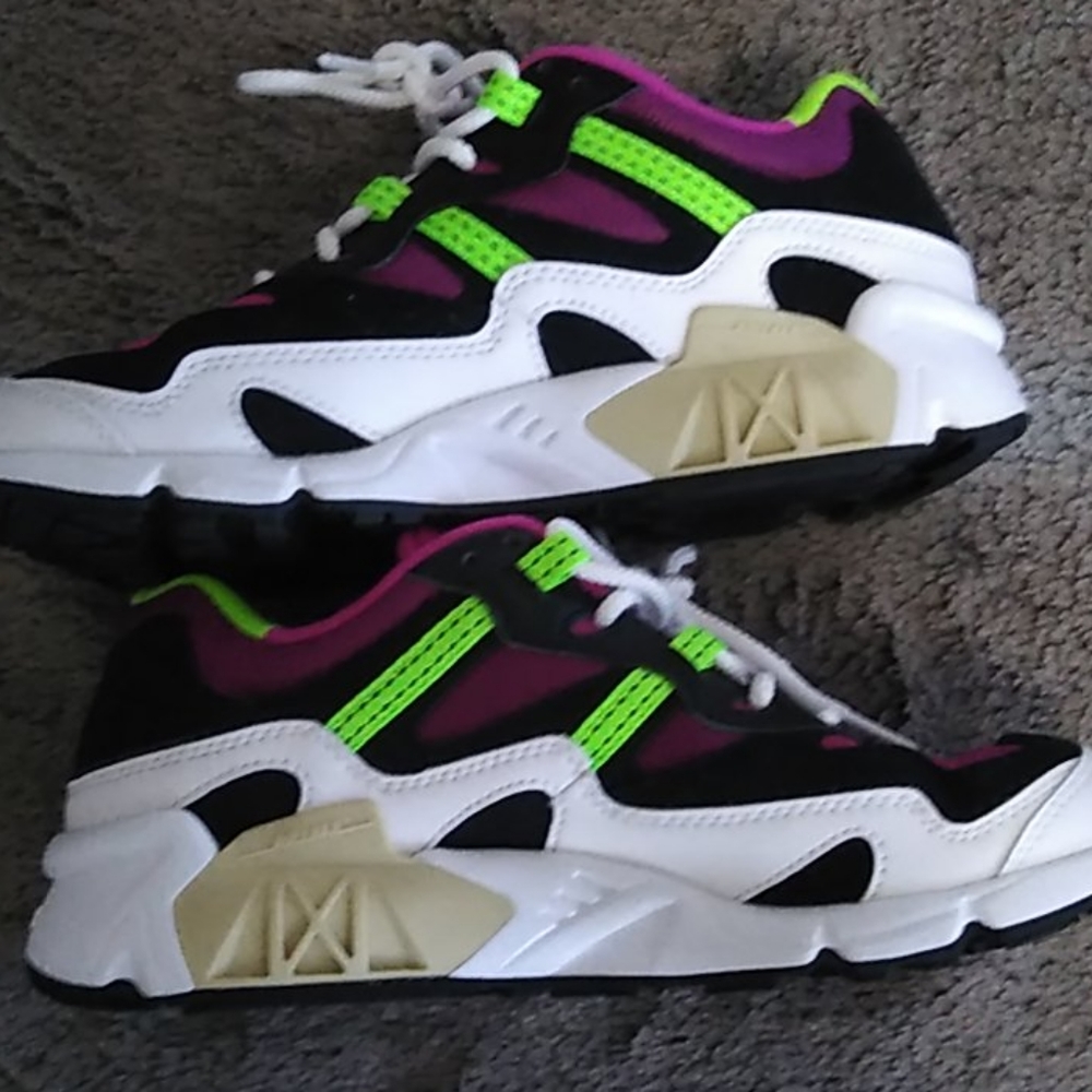 New Balance 850 - Picture 4 of 5